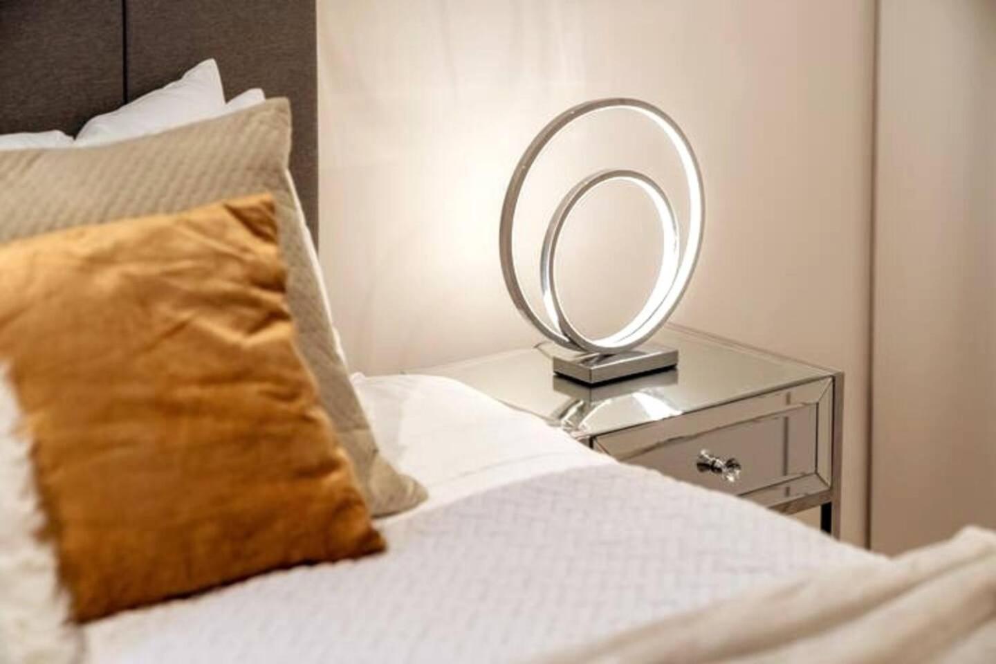 Niru Experience Jewel Of Ifield Road Appartement Londen Buitenkant foto