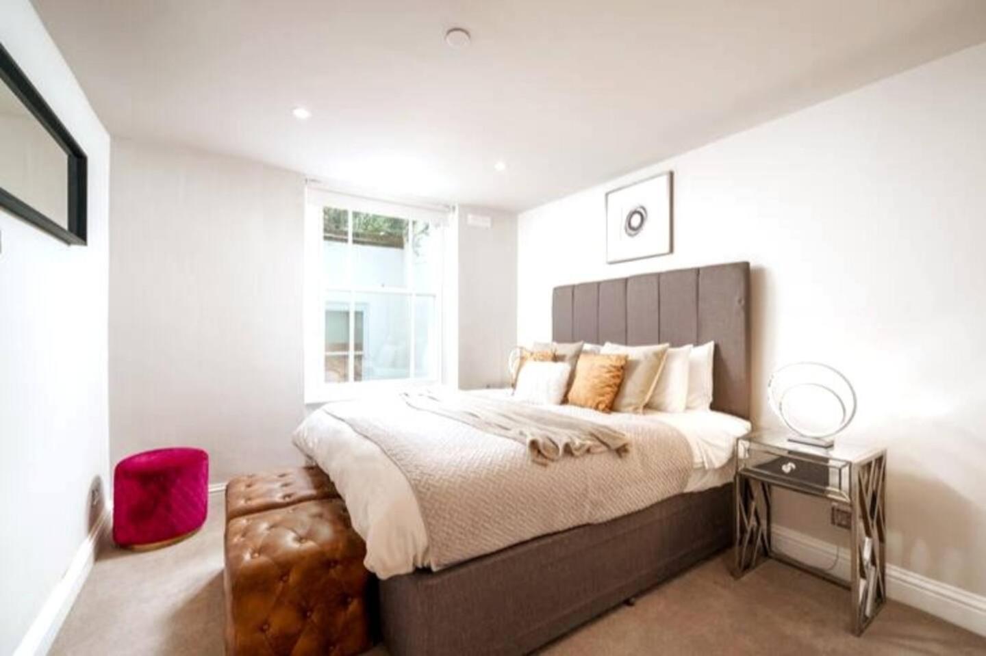 Niru Experience Jewel Of Ifield Road Appartement Londen Buitenkant foto